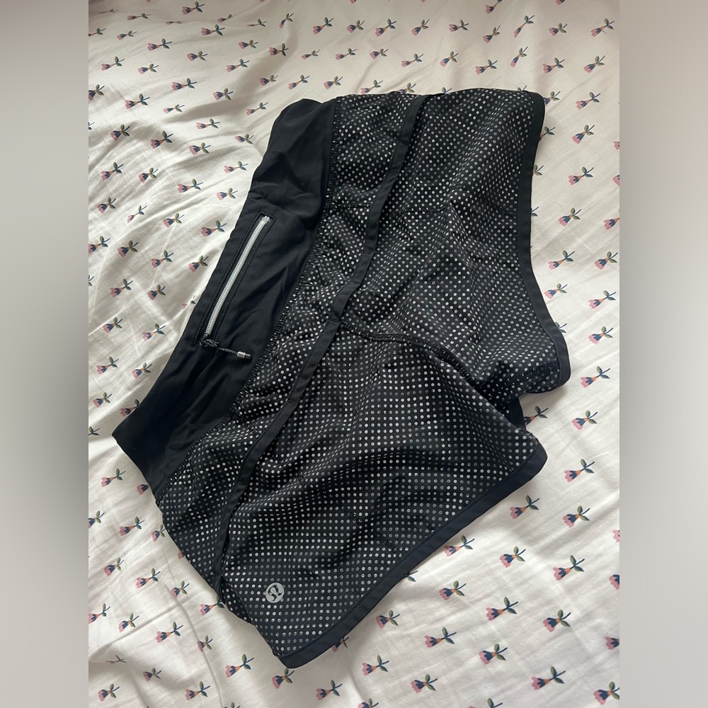 LULULEMON SIZE 2 shorts